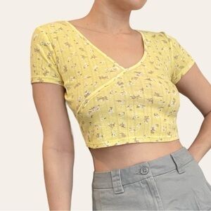 SO Butter Ivory Floral Wrap Top Baby Crop Tee 💕